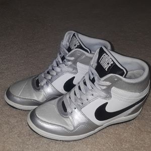 Nike Force Sky Hi Sneaker